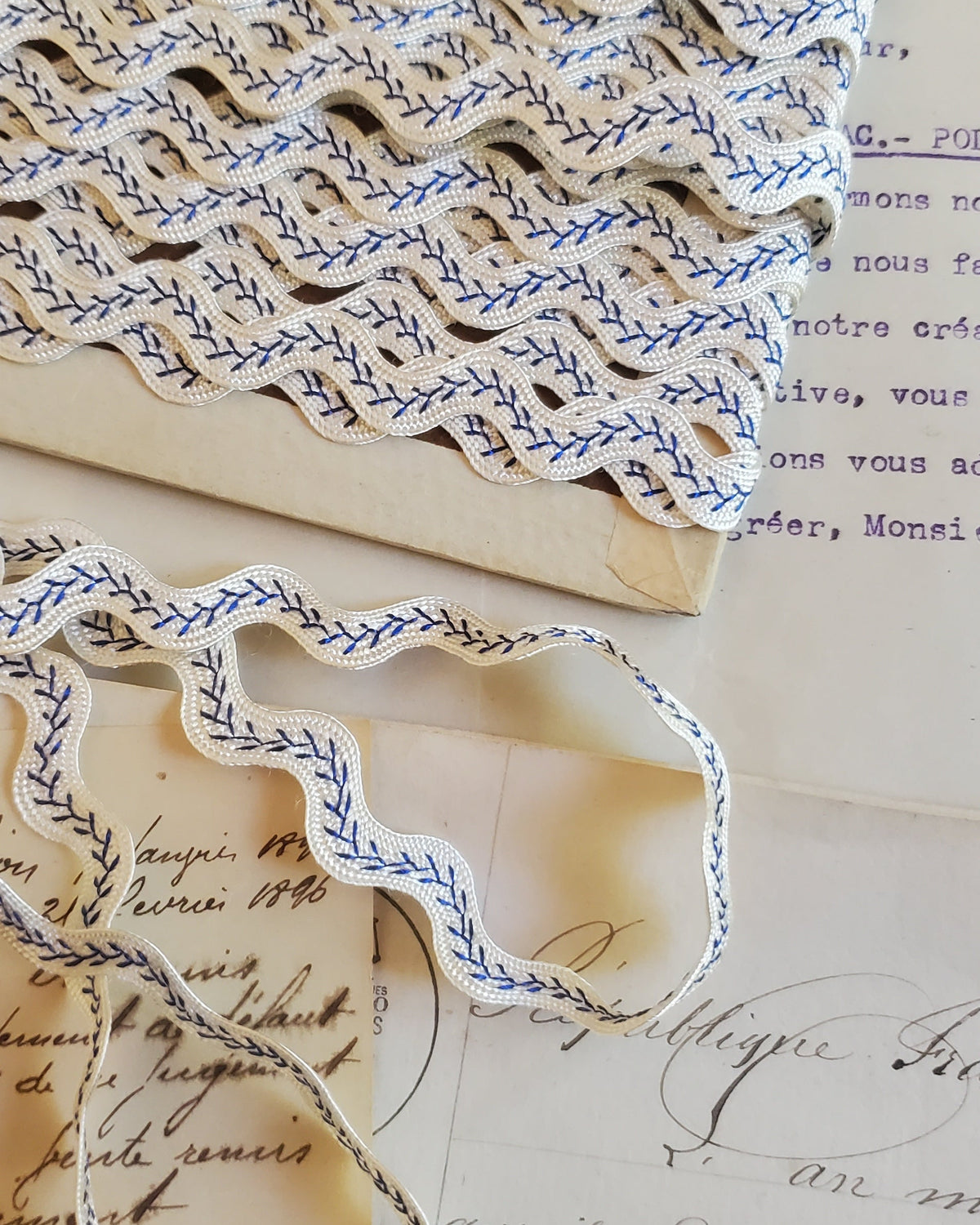 Feather Stitch Ricrac