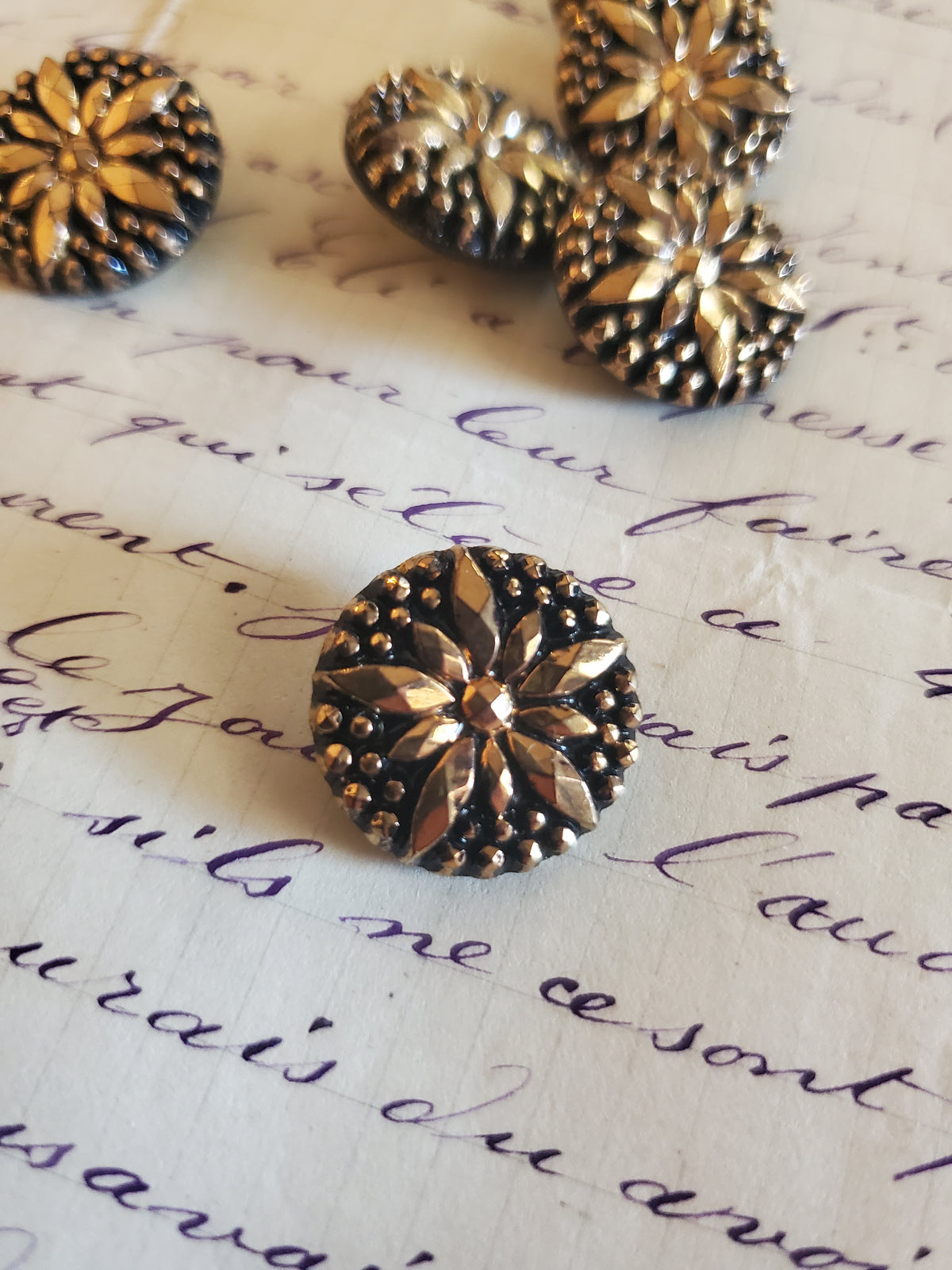 6 Black and Gold Glass Floral Buttons