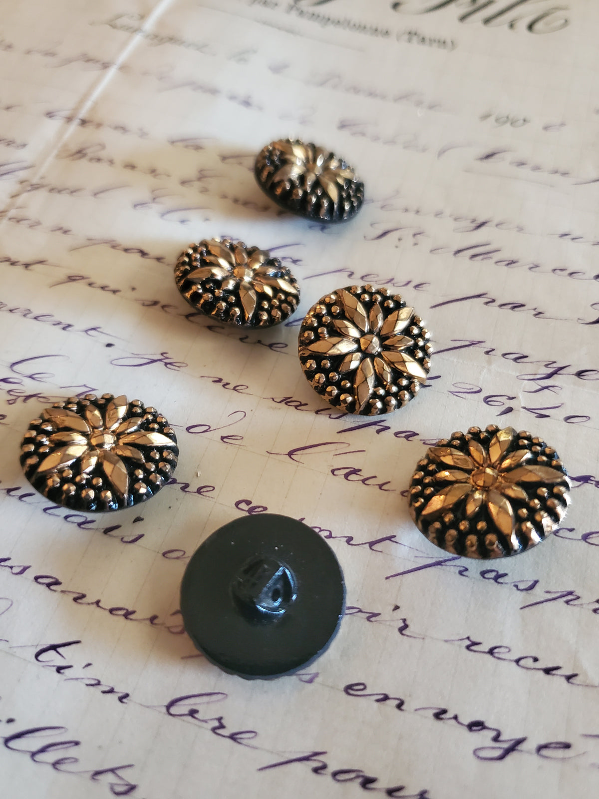 6 Black and Gold Glass Floral Buttons