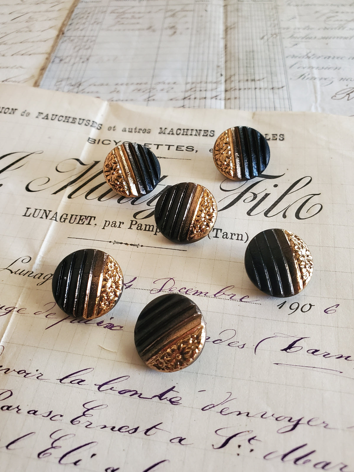 6 Vintage Art Deco Glass Buttons
