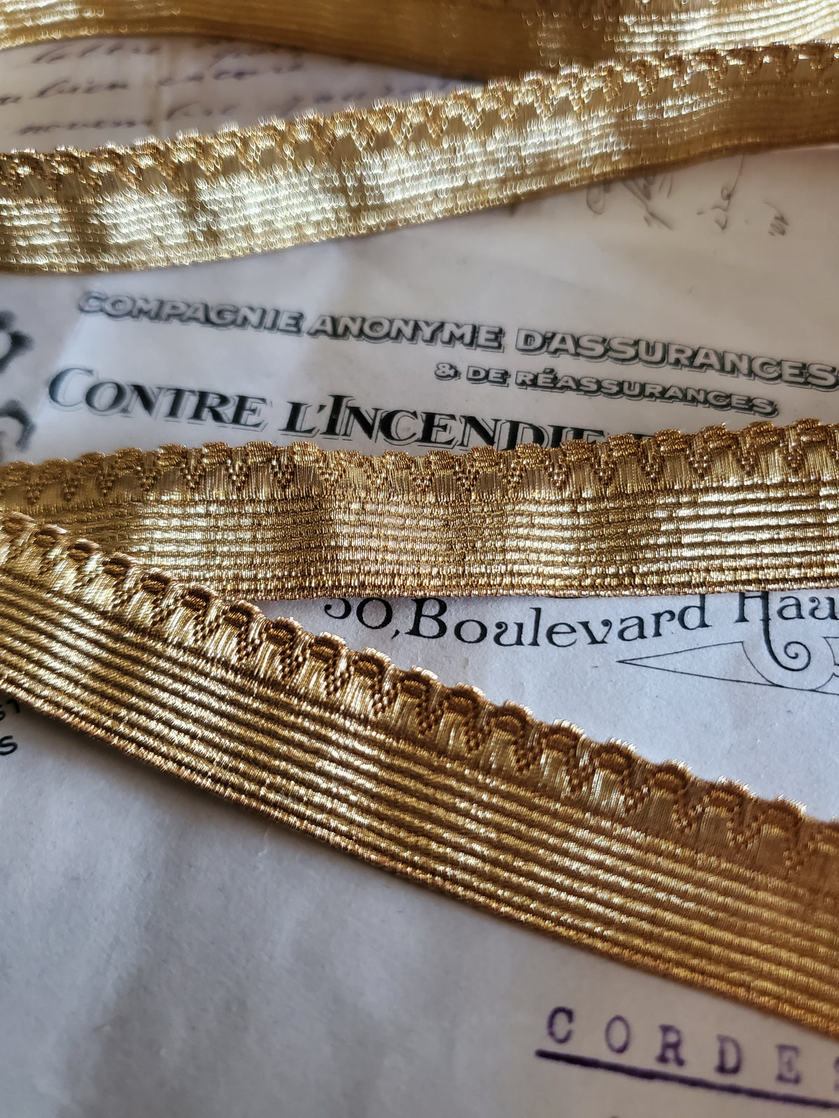 Metallic Gold Thread Scallop Edge Military Trim