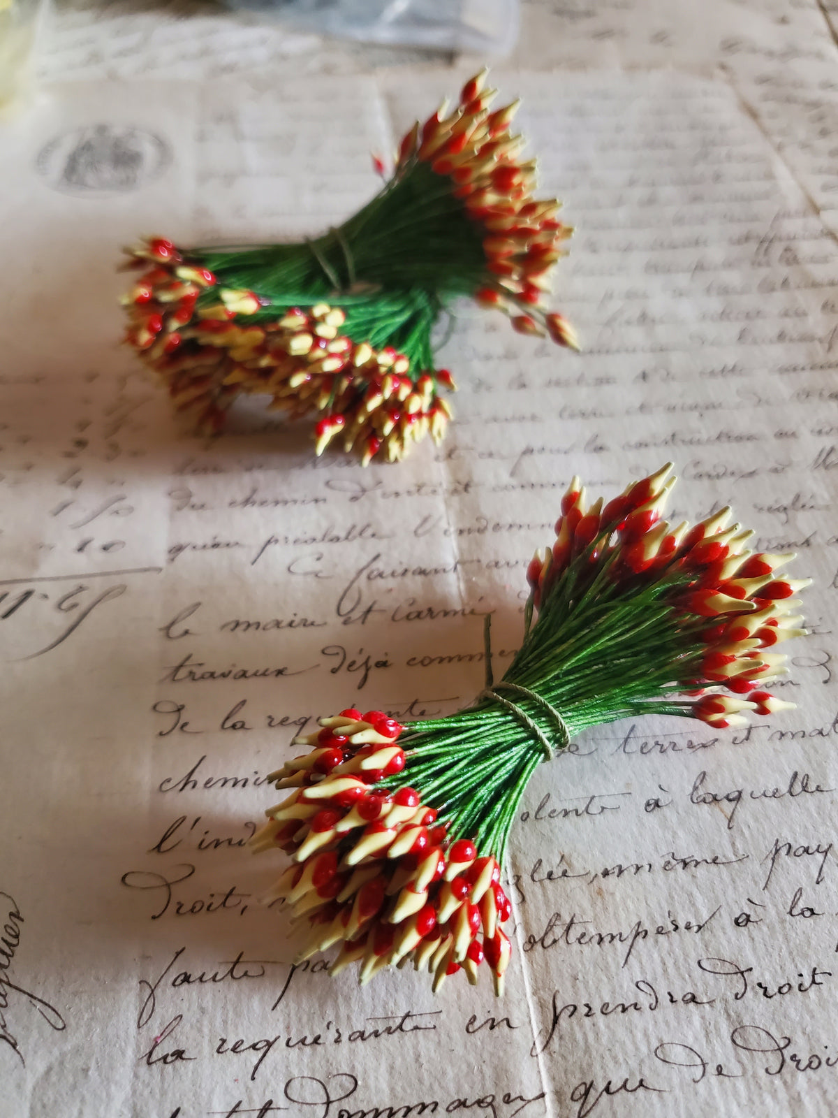 Vintage Green, Red and Yellow Stamen - 1 bunch