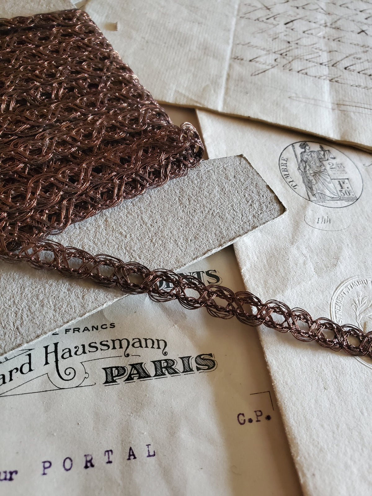 Brown MetallicThread Single Loop Trim