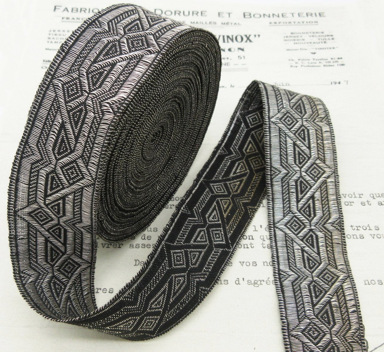 Black/Silver Deco Galloon Trim  1 1/4"