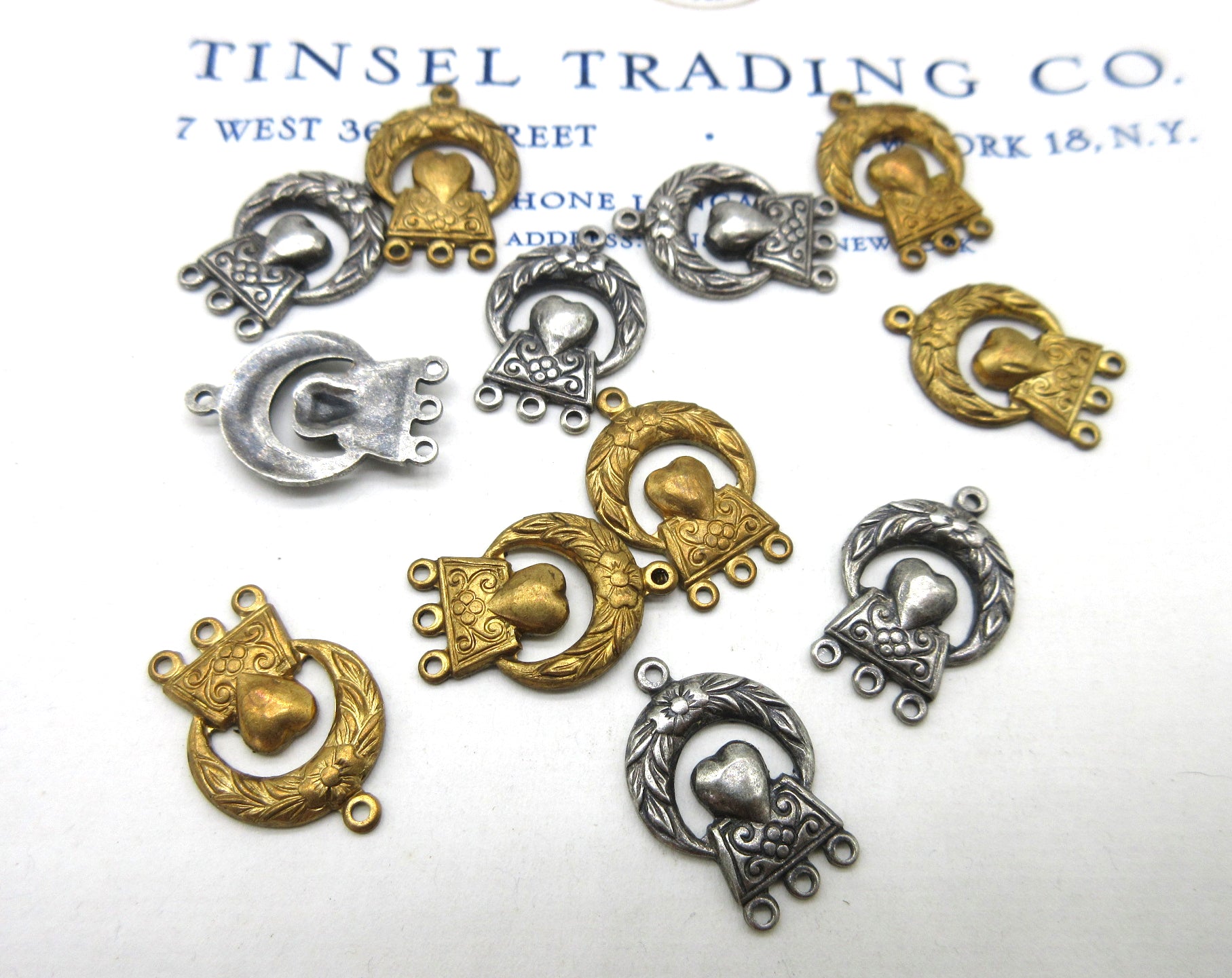Heart/Wreath Stampings 6 Pcs
