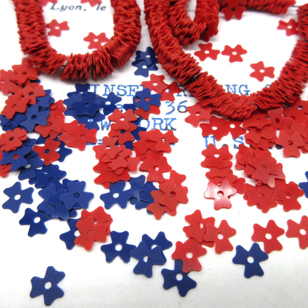 Red and Blue Clover Shaped Sequins 1 Strand 1000 Pieces