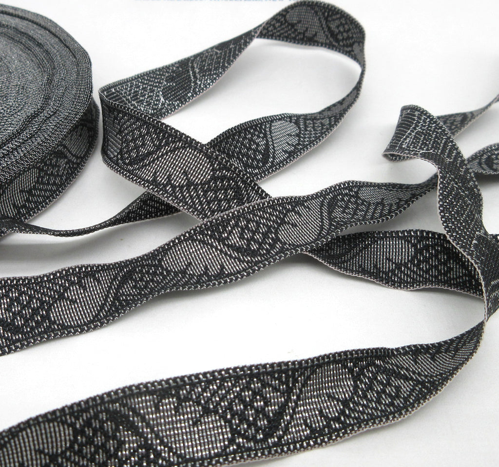 Pewter Trim w/Wing Design 4 sizes 2 Yards