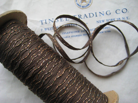 Brown Taffeta w/Wavy Thread 1/8" 6 Yards