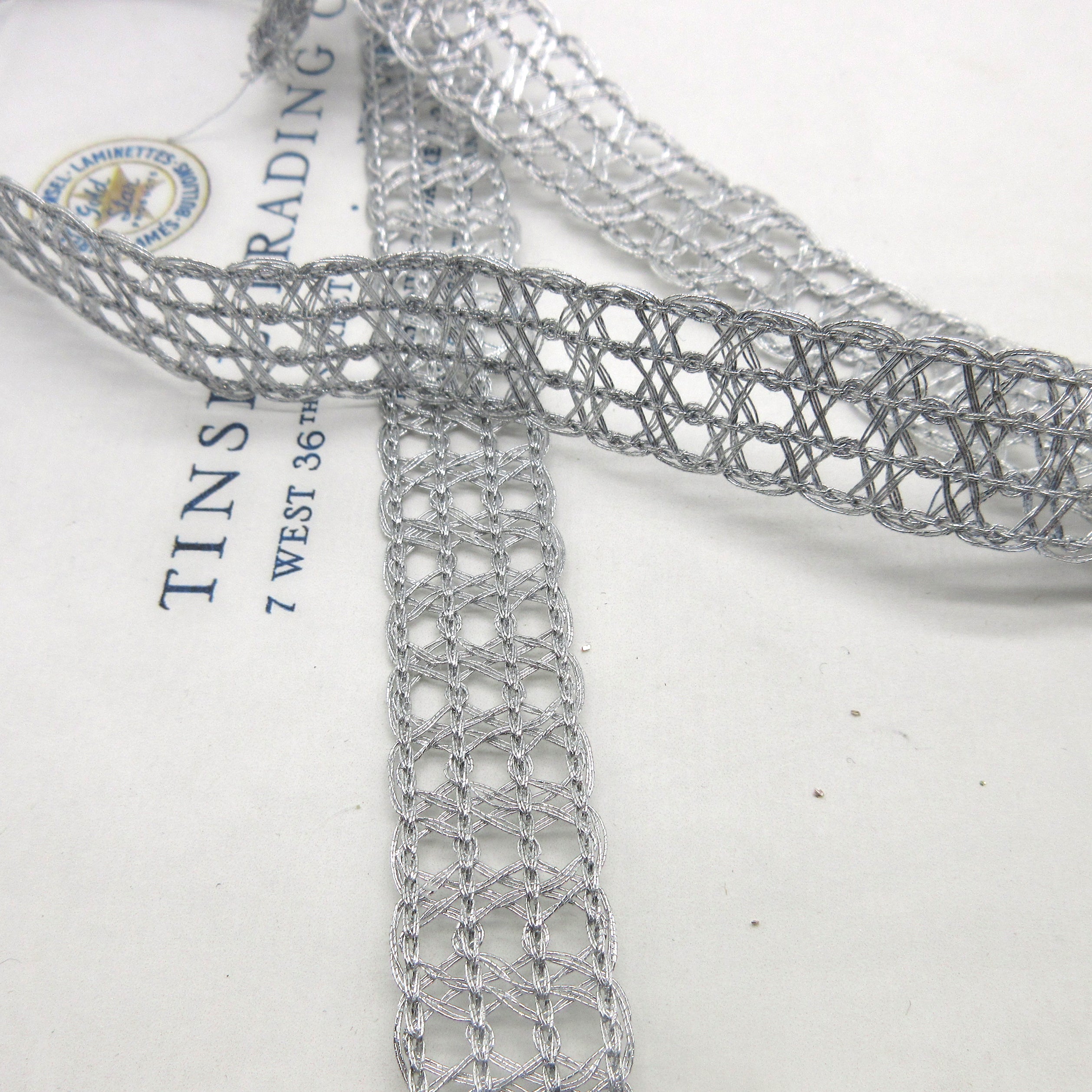 Triple Ring Silvers Metallic Trim 3/4"