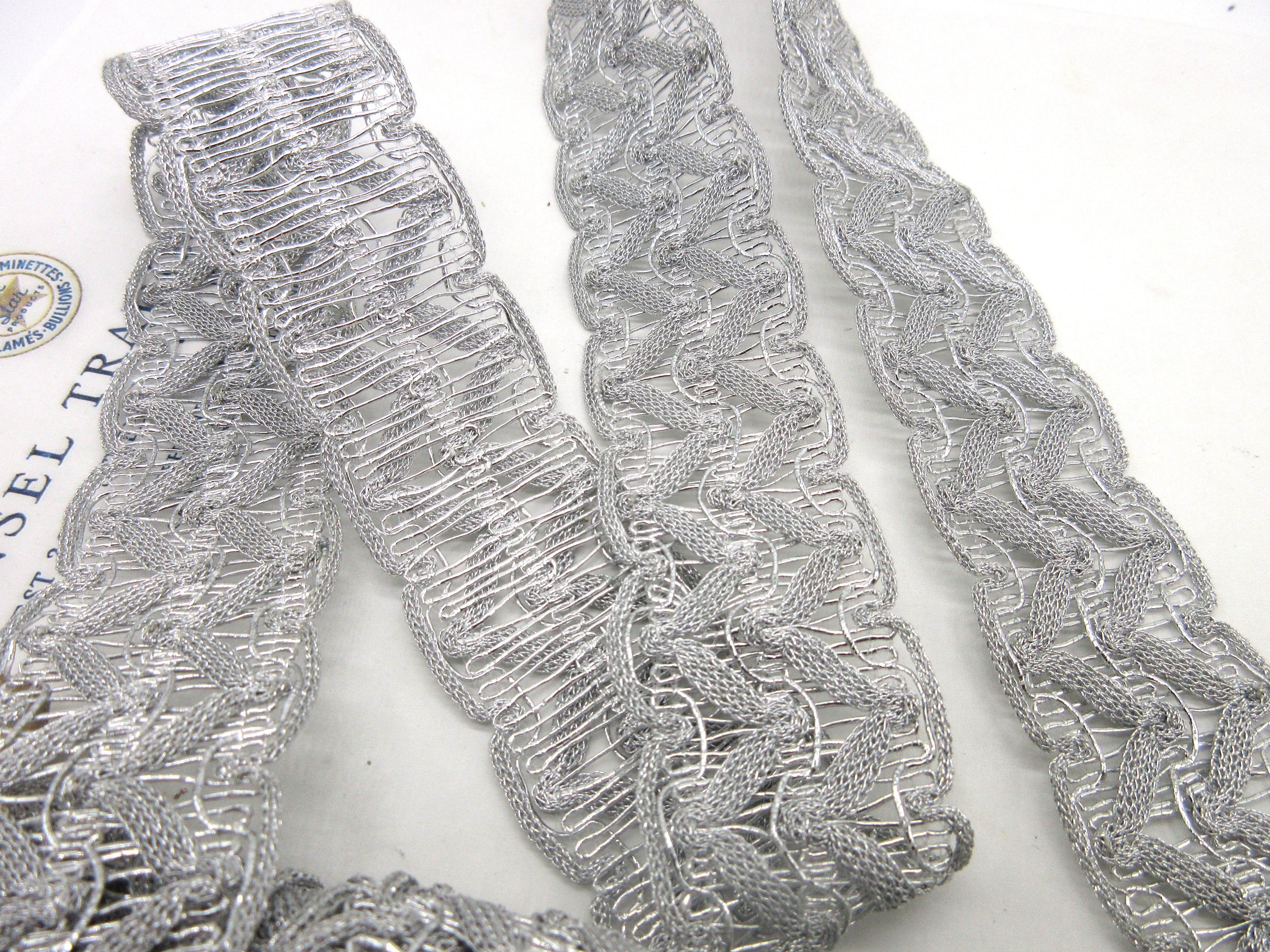 Double Zig Zag Metallic Trim  1 1/4"