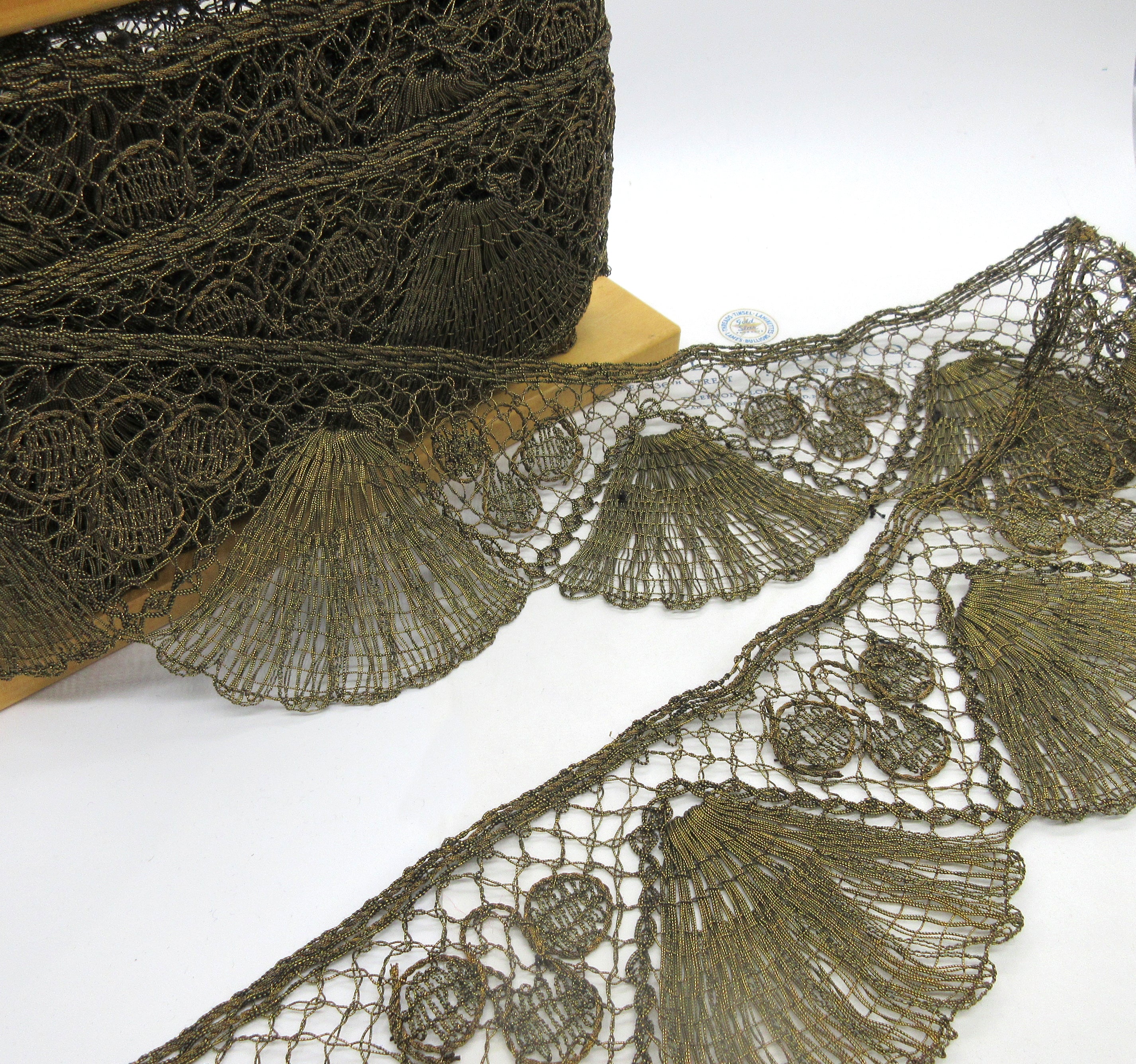 Antique Gold Metallic Decorative Fan Lace Trim
