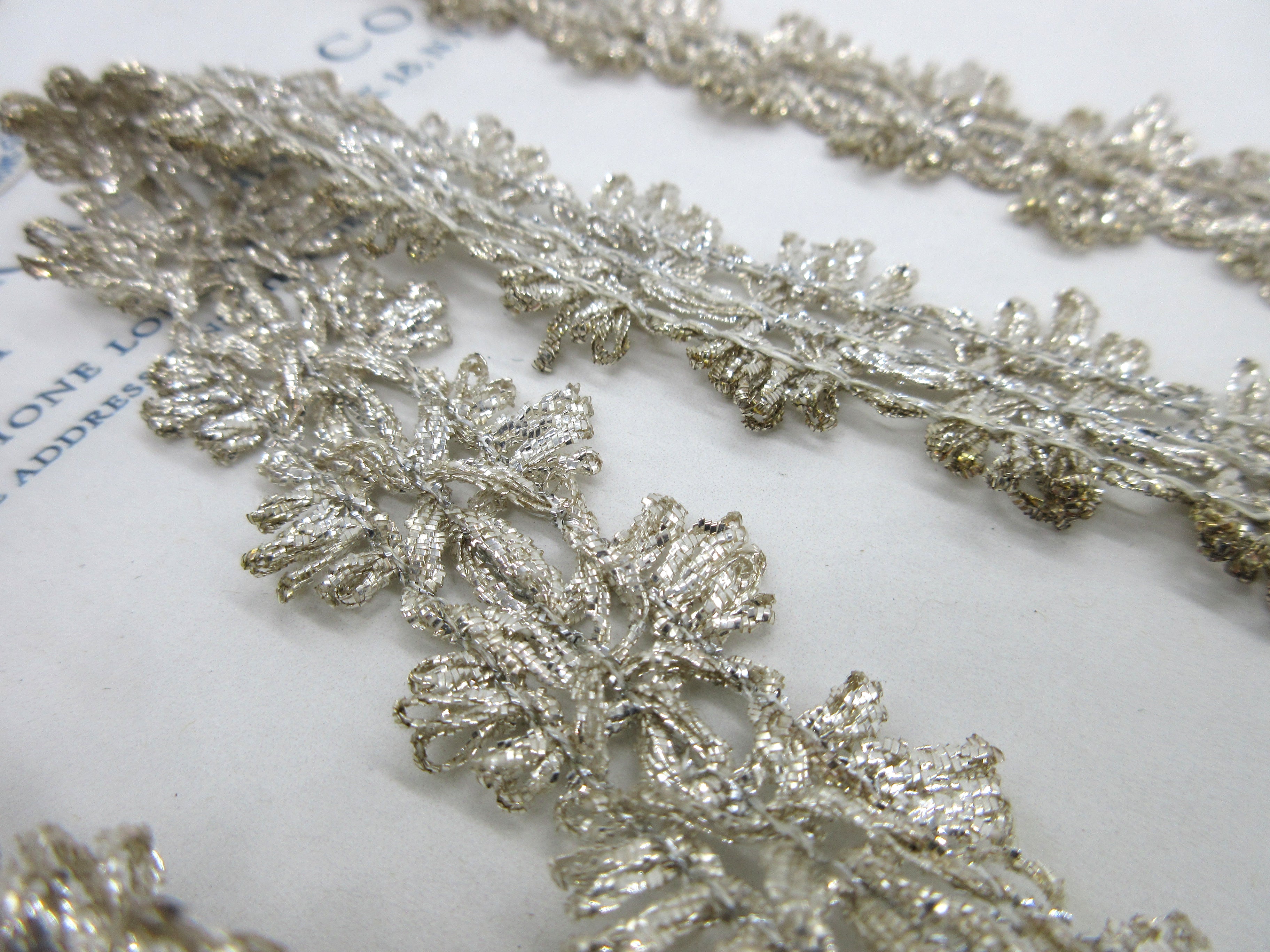 Decorative Starburst Silver Metallic Trim 1"