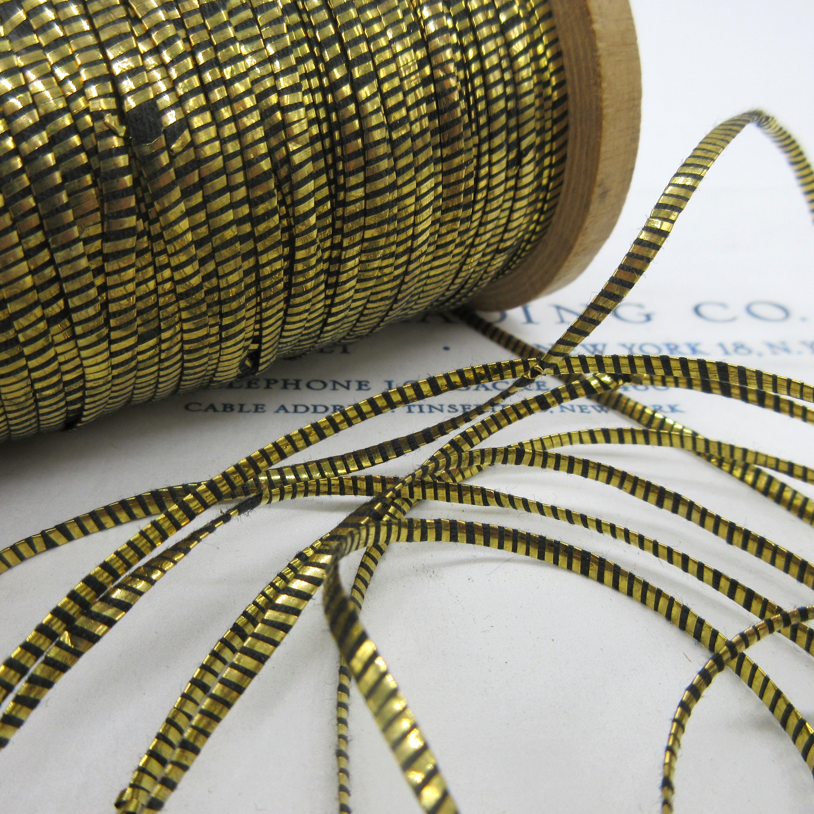 Flat Oval Gold/Black Metallic Twine Thread 3/32" 3 Yards