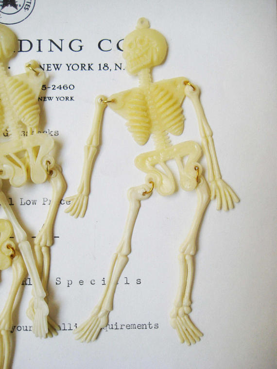 Plastic Skeletons 10 pcs