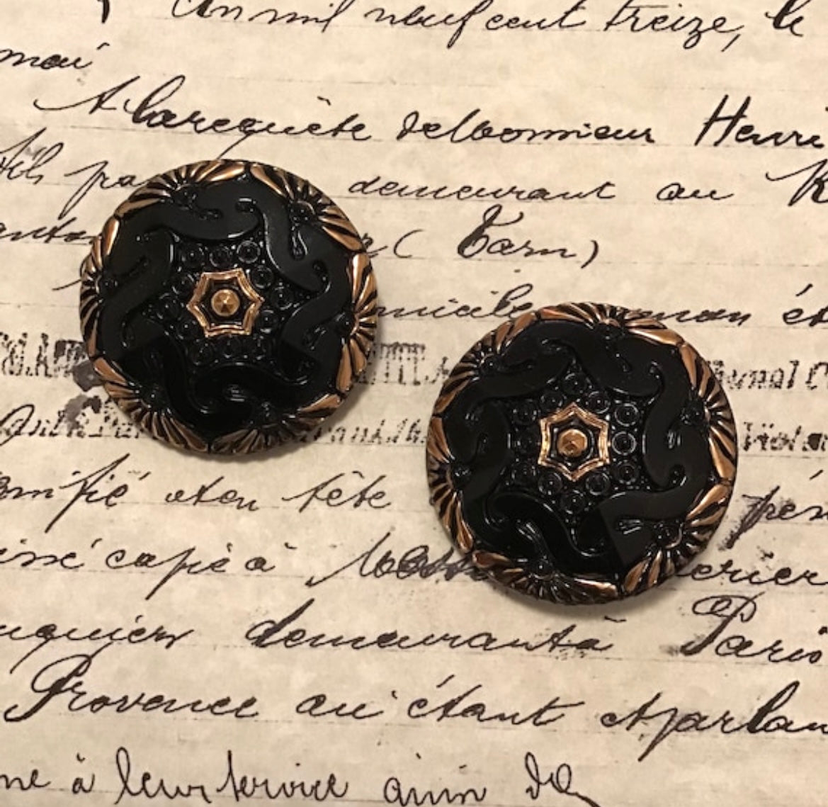 2 Glass Black W/Gold 1 5/8"