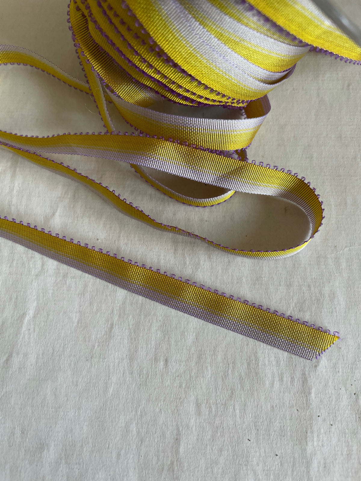 1 Sided Picot Ombre Ribbon - 3/8” 4 Yards