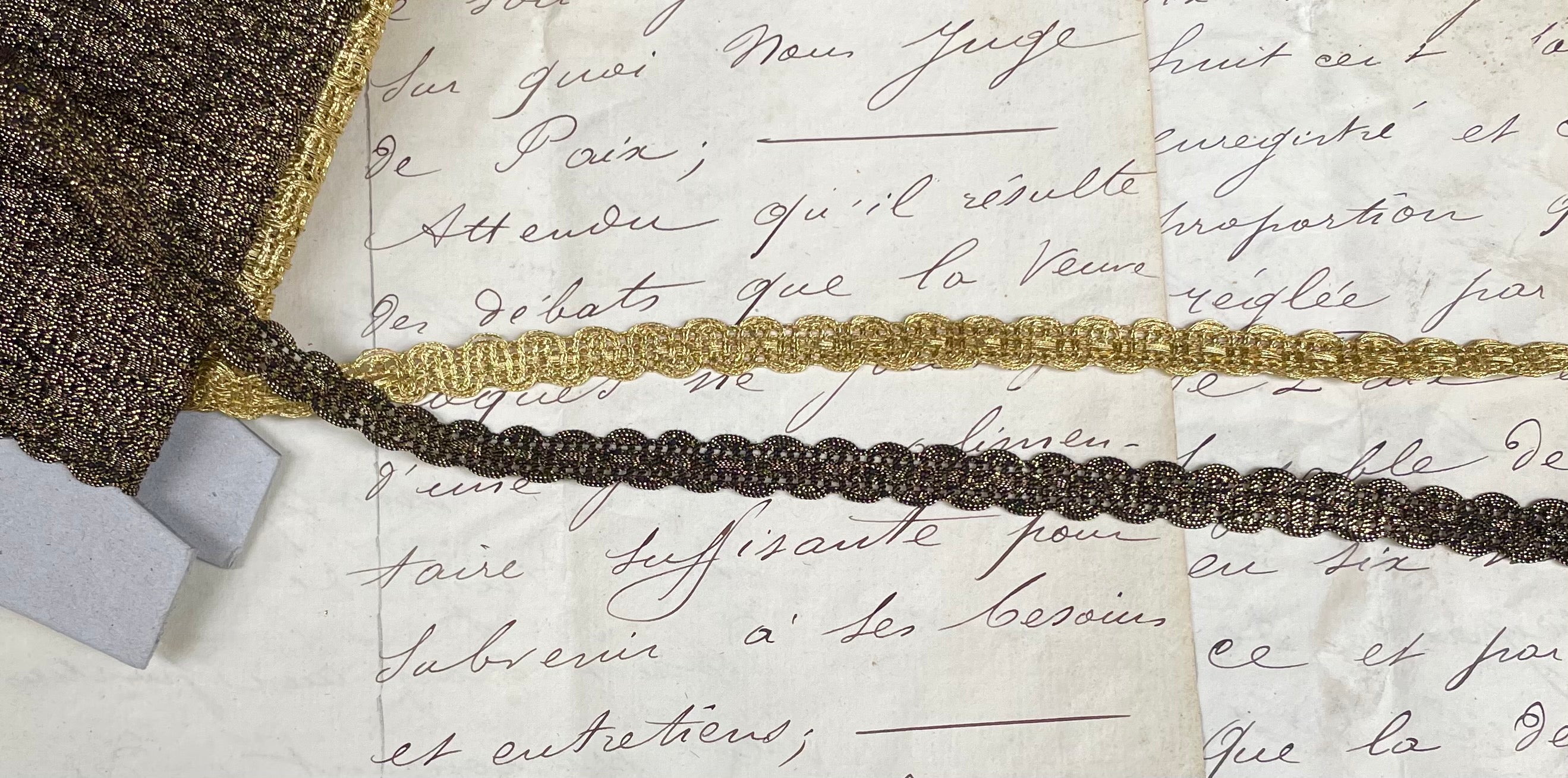 Golds Metallic Trim 7/16"