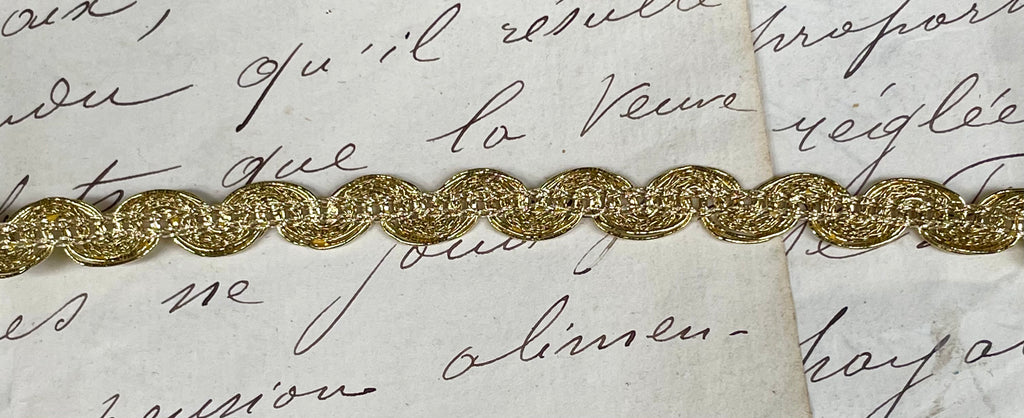Wavy Metallic Trim 7/16" 3 Colors