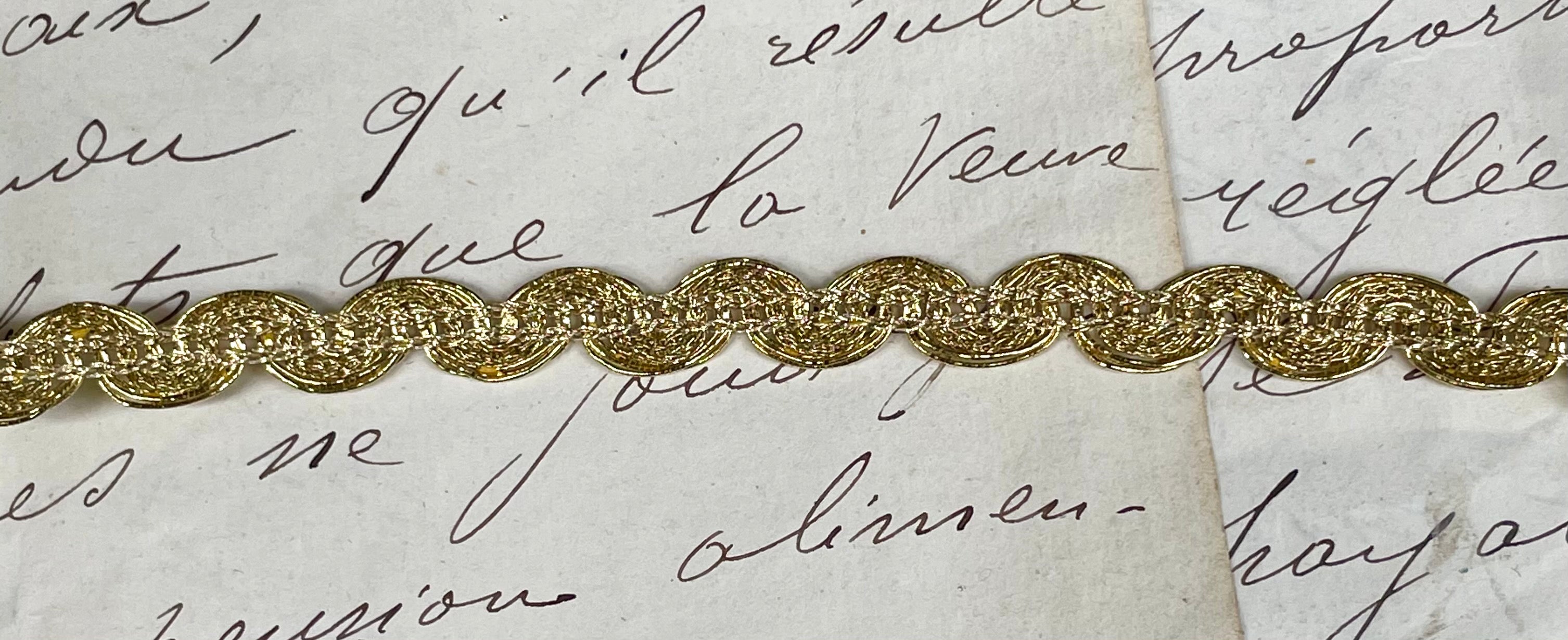 Wavy Metallic Trim 7/16" 3 Colors