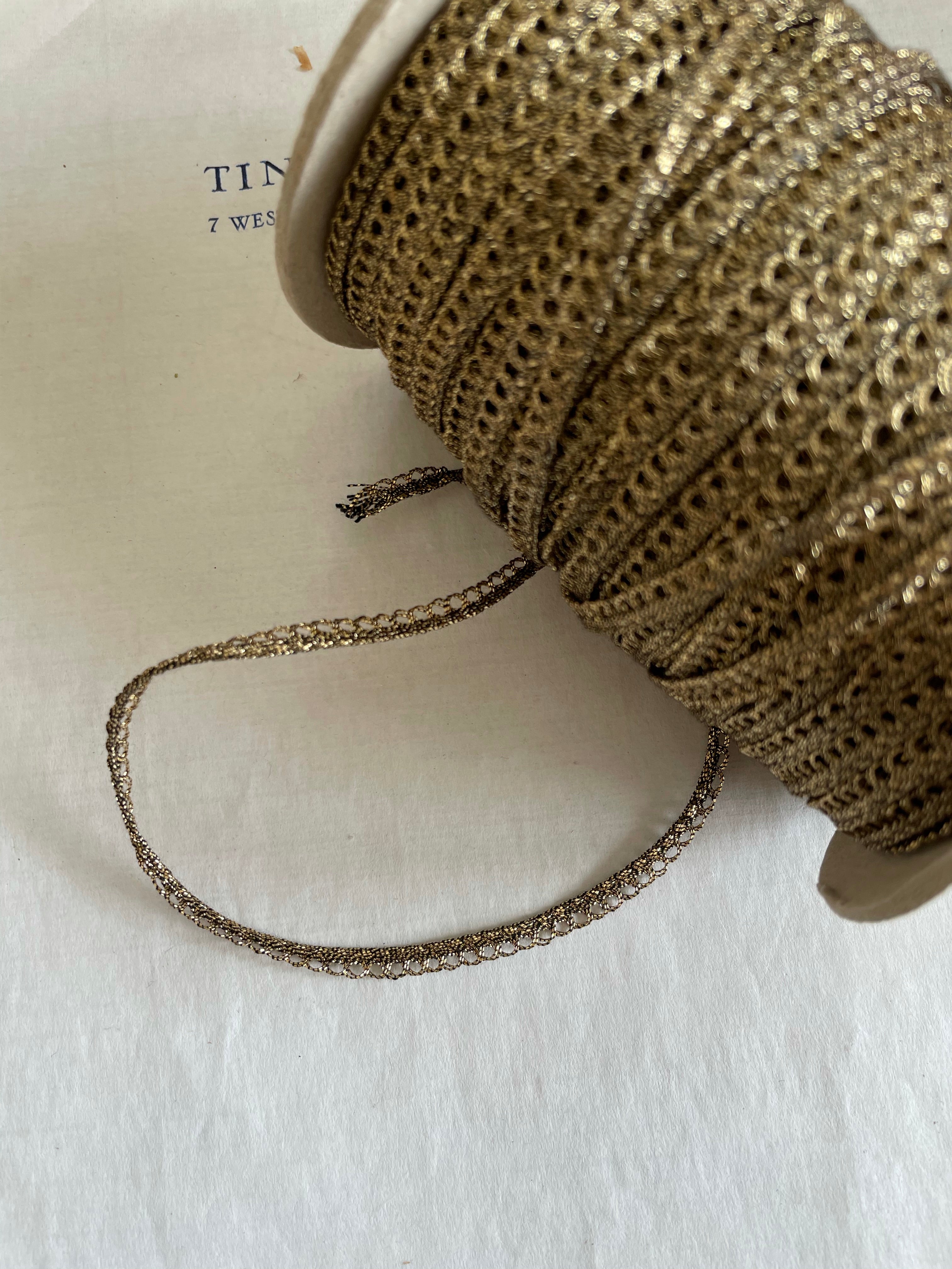 3 Yards Gold Metallic Single Loop Trim 3/16”