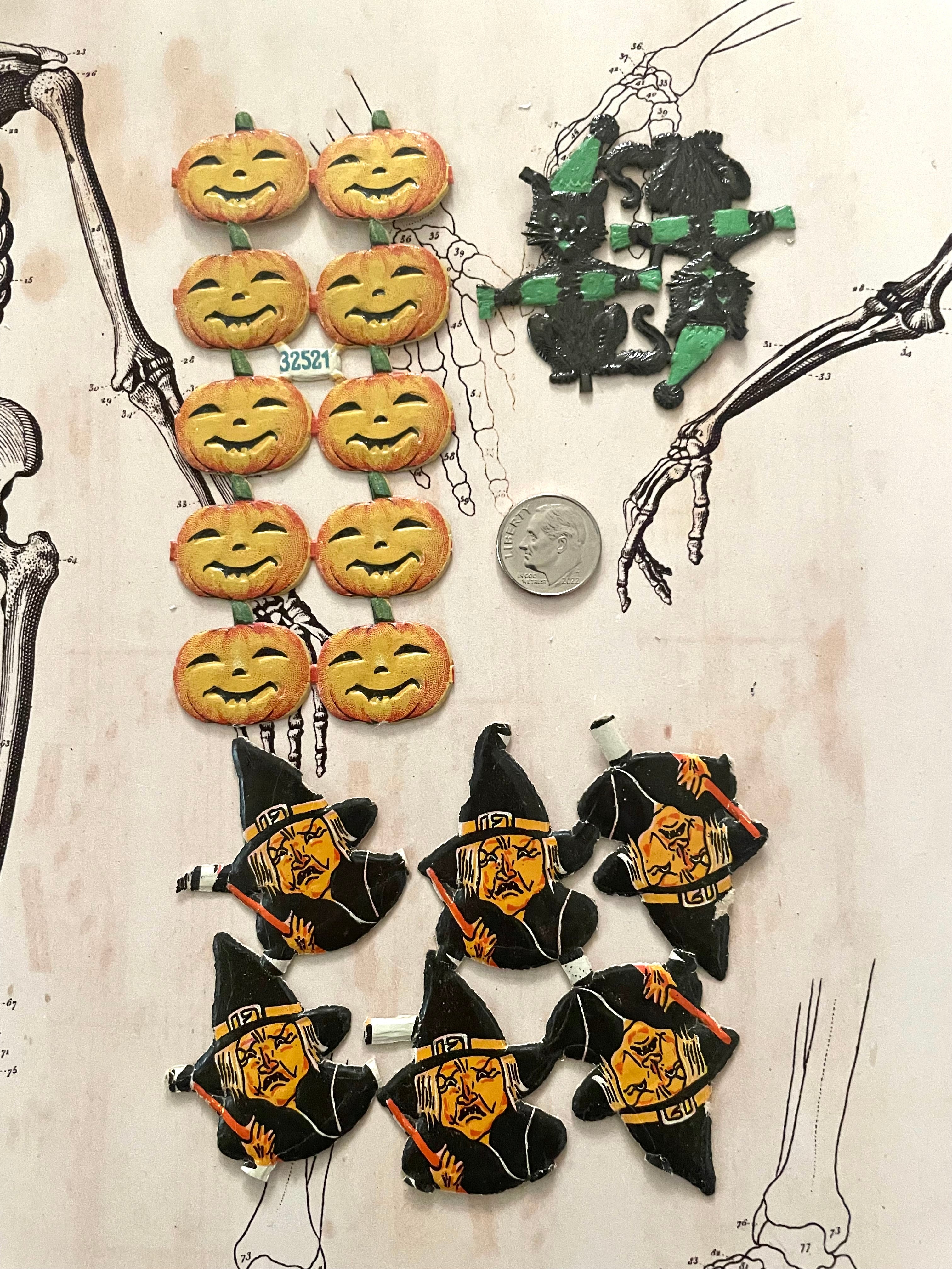 Cat , Witch & Pumpkin Halloween Scrap Assortment