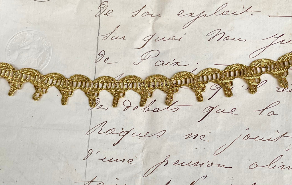 Golds Metallic Scallop Trim 3/4”
